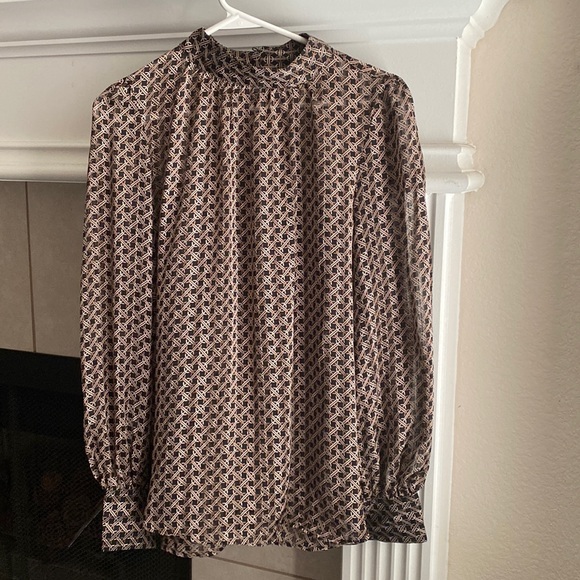 H&M lightweight black and gold blouse. Size 8. - Picture 1 of 4